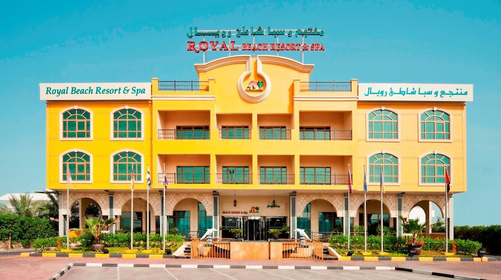 Royal Beach Resort & Spa Sharjah Bagian luar foto
